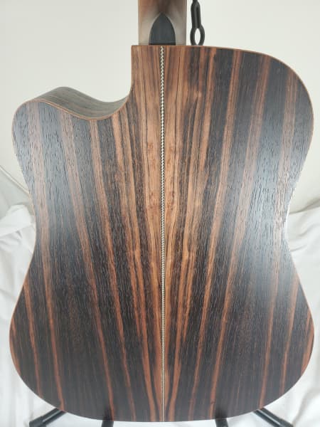 Dowina Guitars